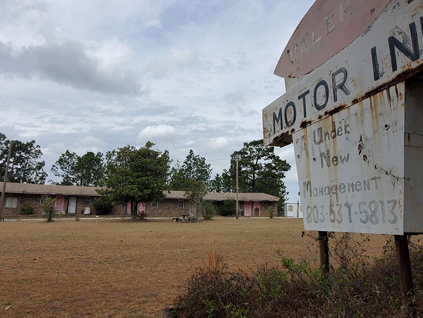 Valerie Motor Inn